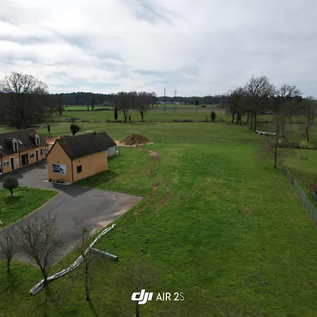 In Near Le Mans Circuit * Moncé-en-Belin